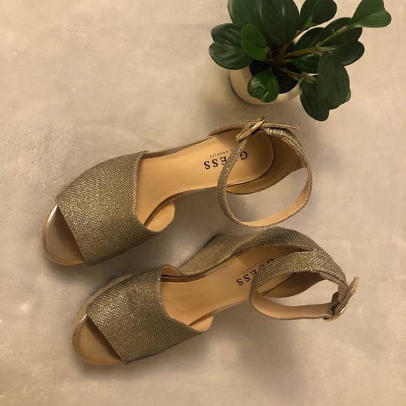 GUESS STILL ESPADRILLE WEDGE SANDAL - Picture 3 of 7